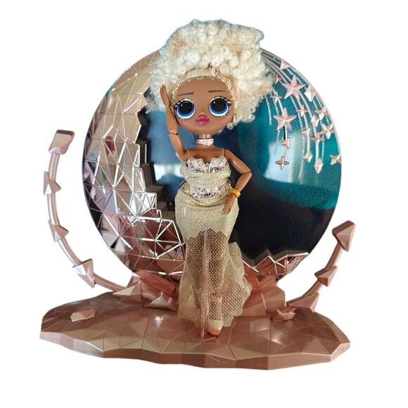 LOL Surprise! NYE Collectable Doll and Stand - Picture 1 of 3